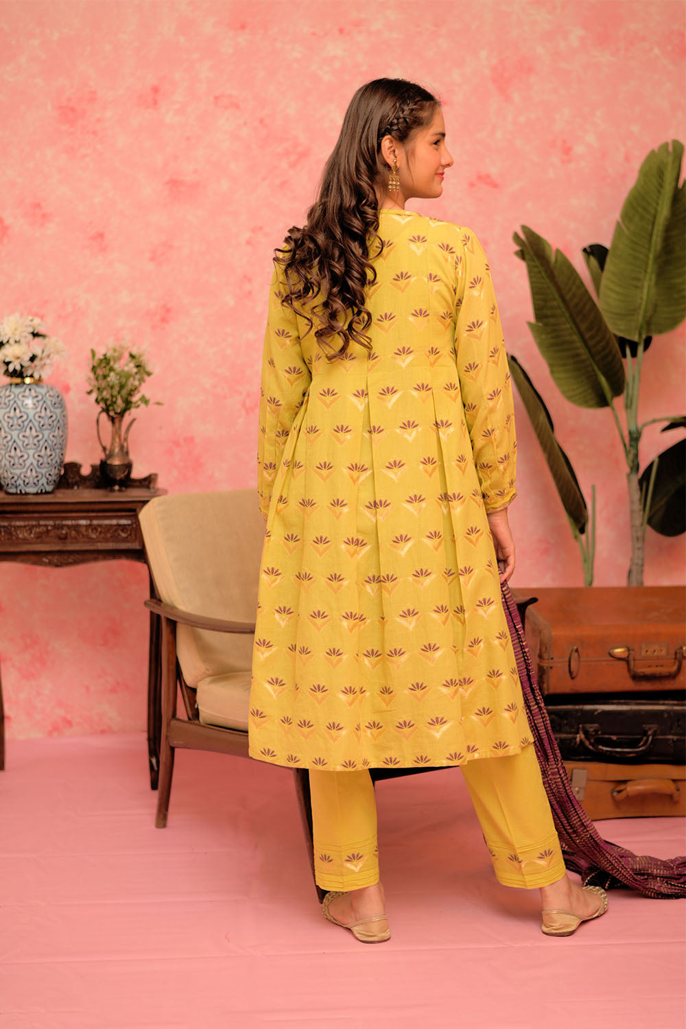 SN-02901 | Perrot Green & Multicolor | Casual Plus 3 Piece Suit | Cotton Jacquard