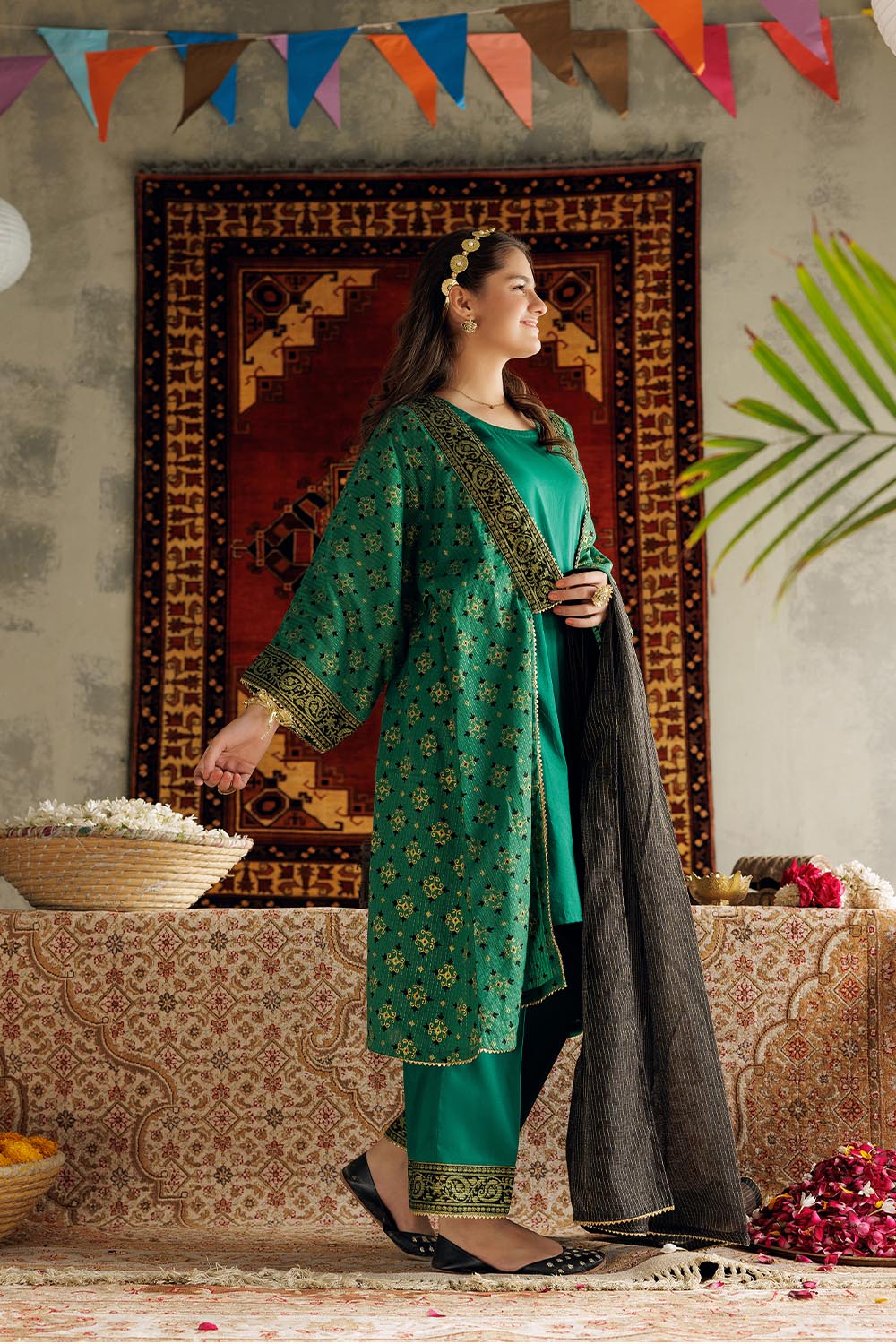 SN-02985 | Green & Multicolor | Casual Plus 3 Piece Suit | Cotton Dobby Dye over Gold Print