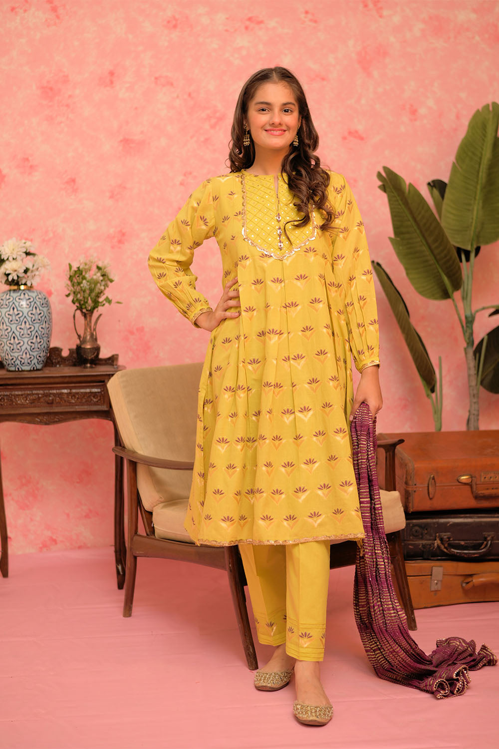 SN-02901 | Perrot Green & Multicolor | Casual Plus 3 Piece Suit | Cotton Jacquard