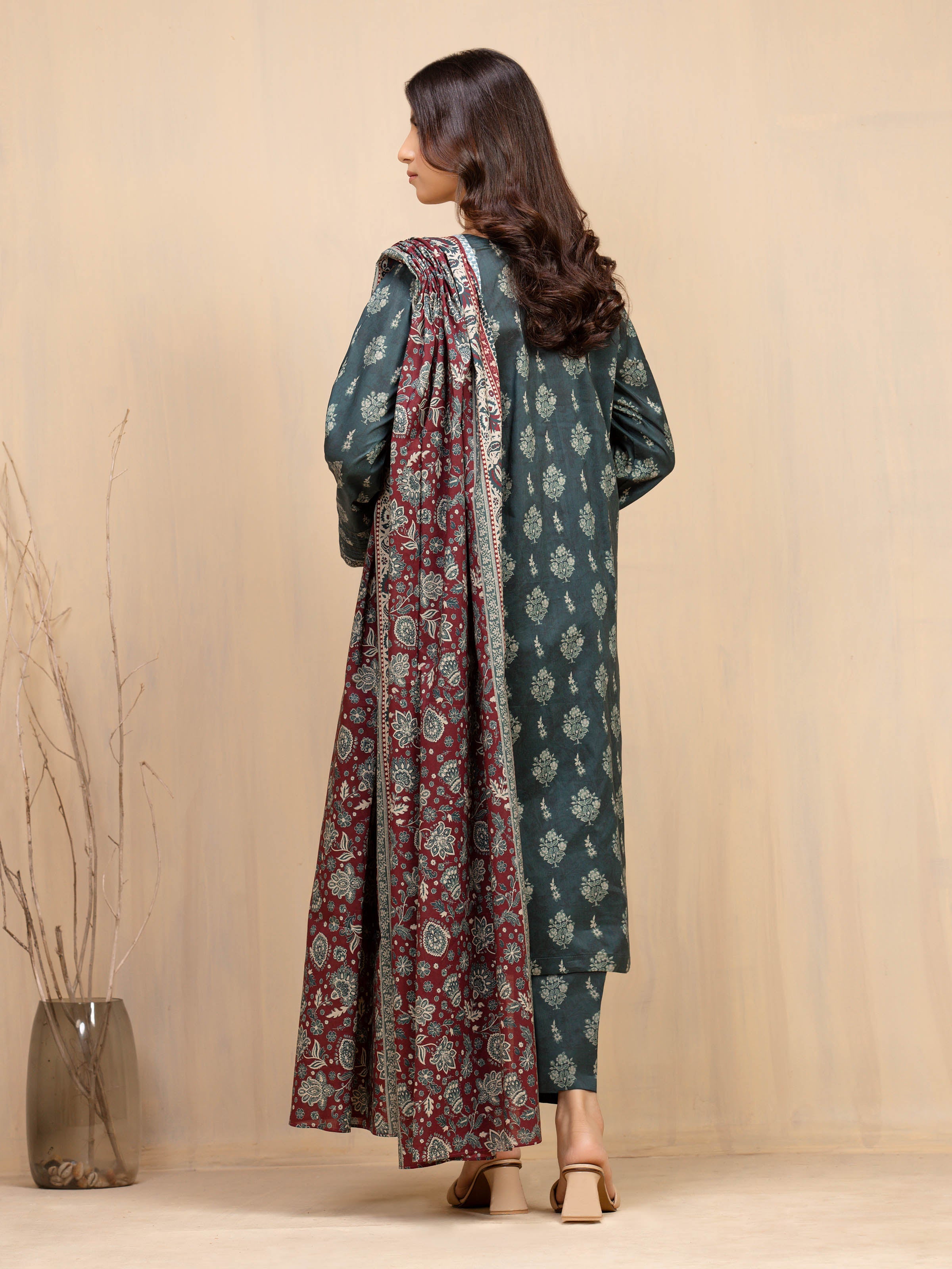 Edenrobe Unstitched Bottle Green Printed Khaddar 3 Piece