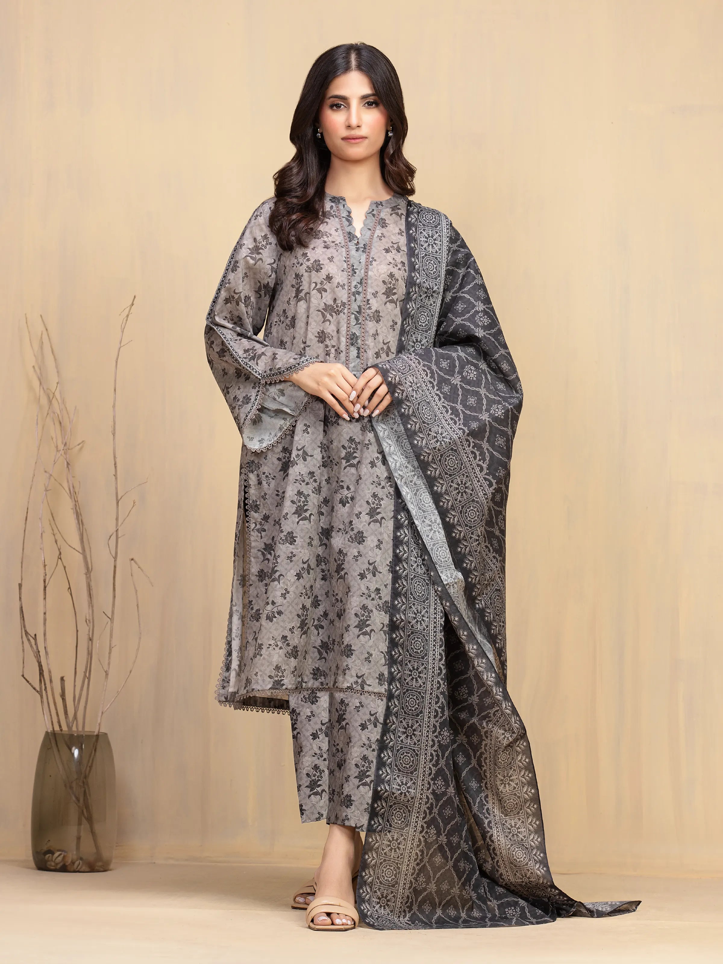 Edenrobe Unstitched Grey Printed Khaddar 3 Piece