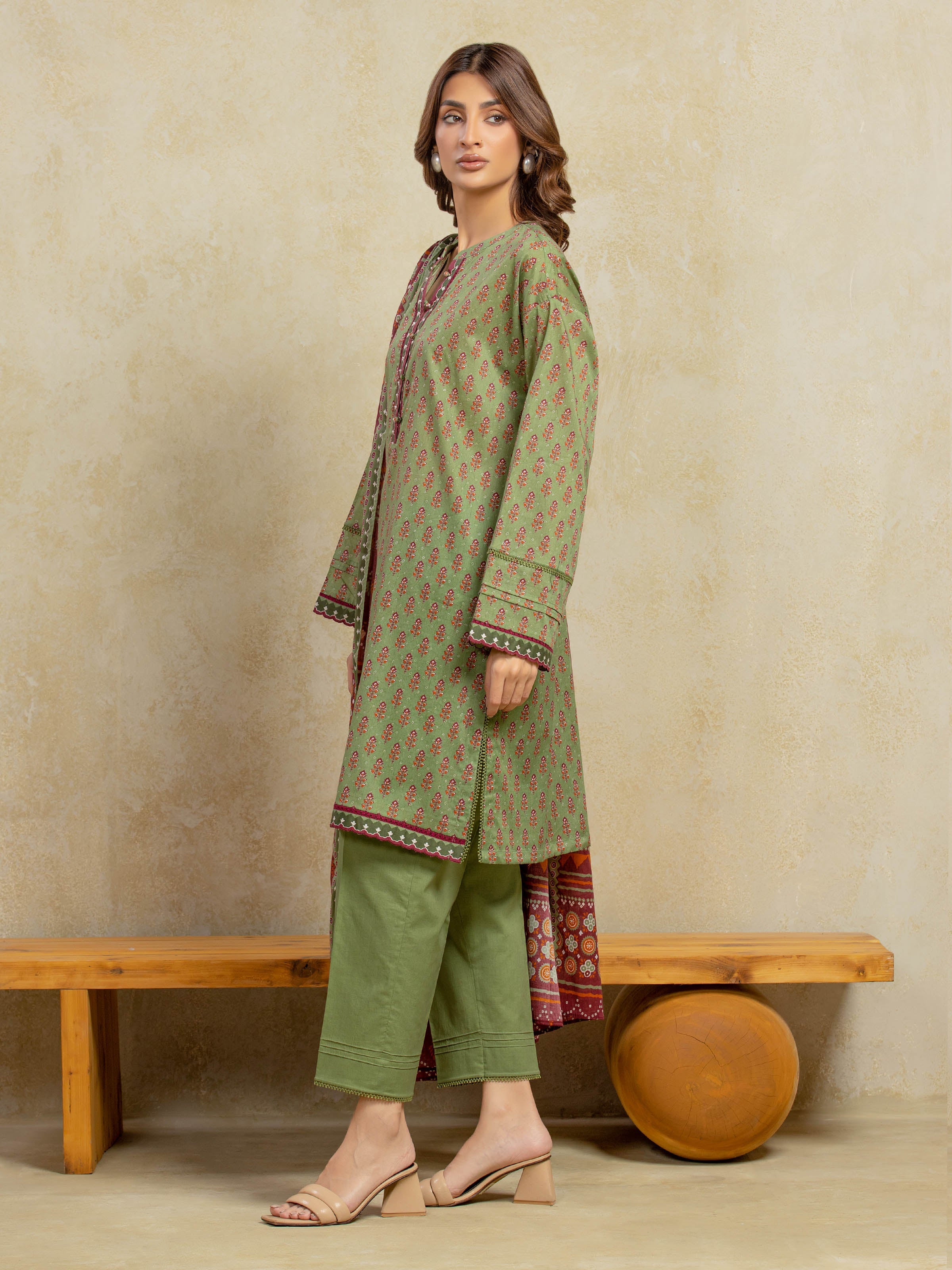 Edenrobe Unstitched Green Printed Khaddar 3 Piece