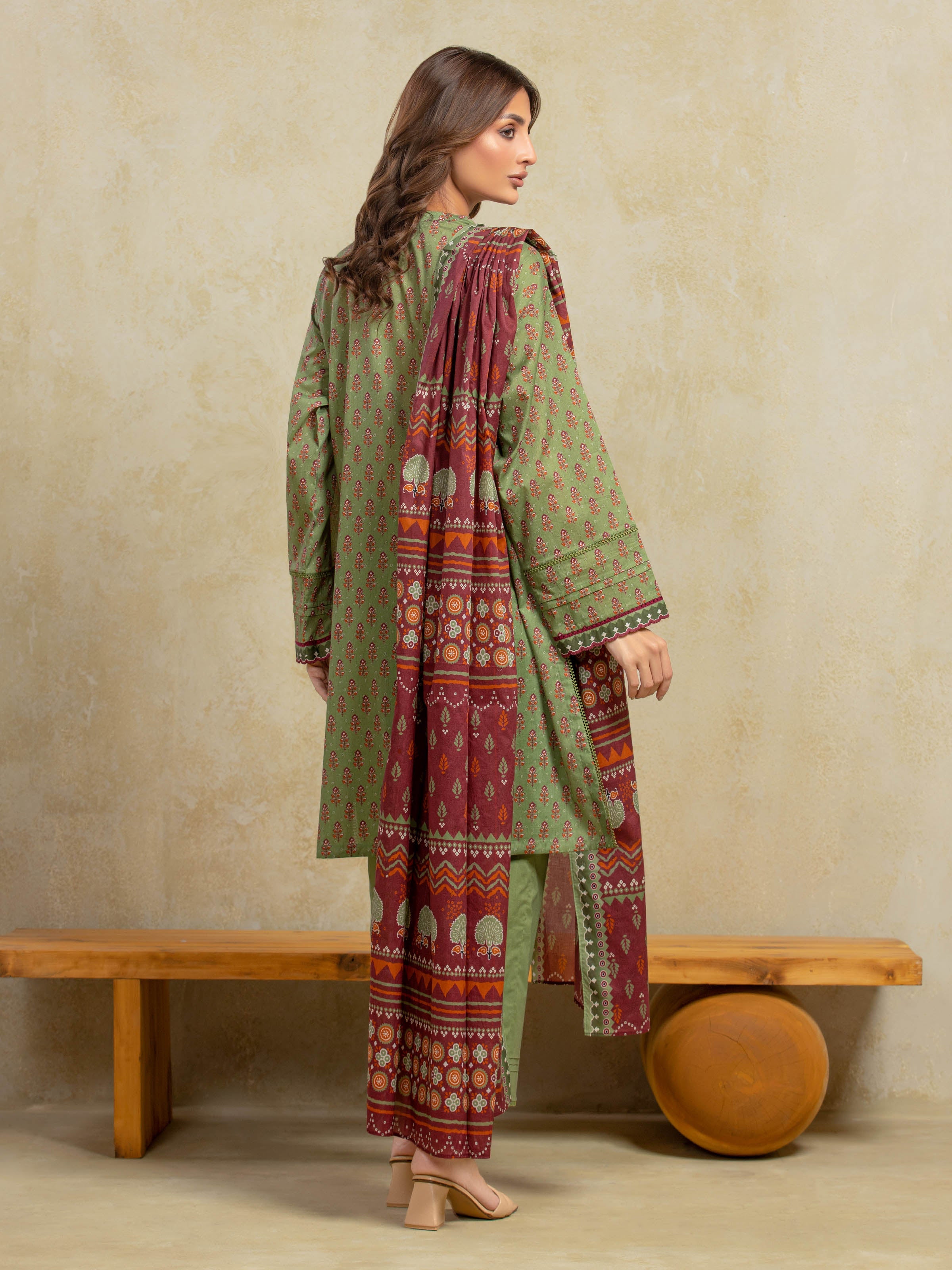 Edenrobe Unstitched Green Printed Khaddar 3 Piece