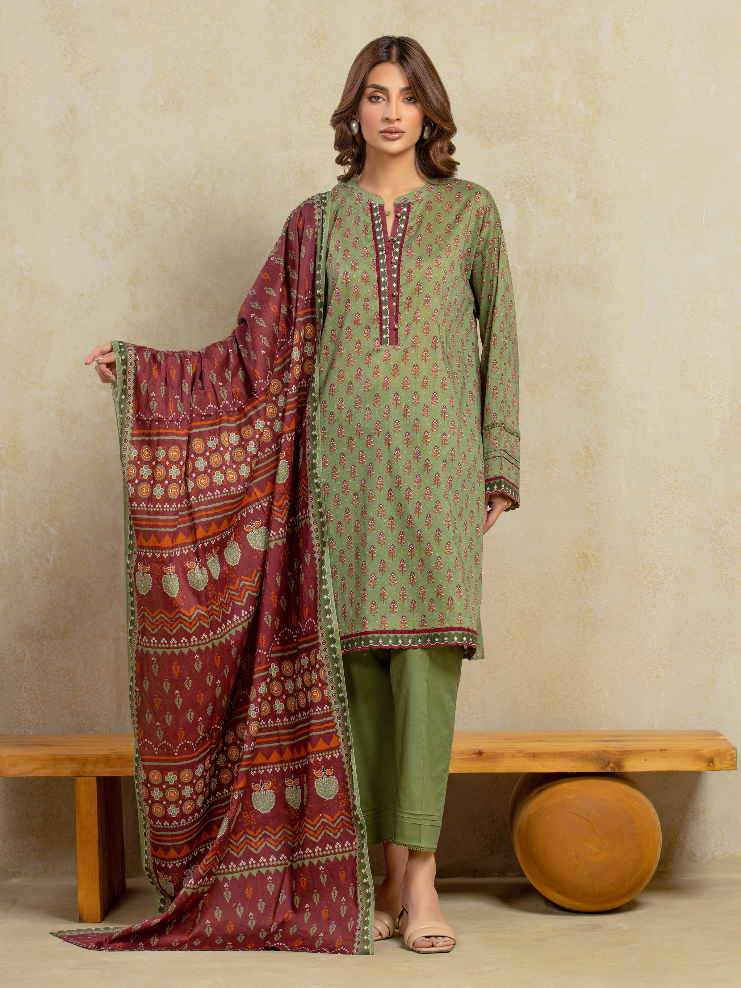 Edenrobe Unstitched Green Printed Khaddar 3 Piece