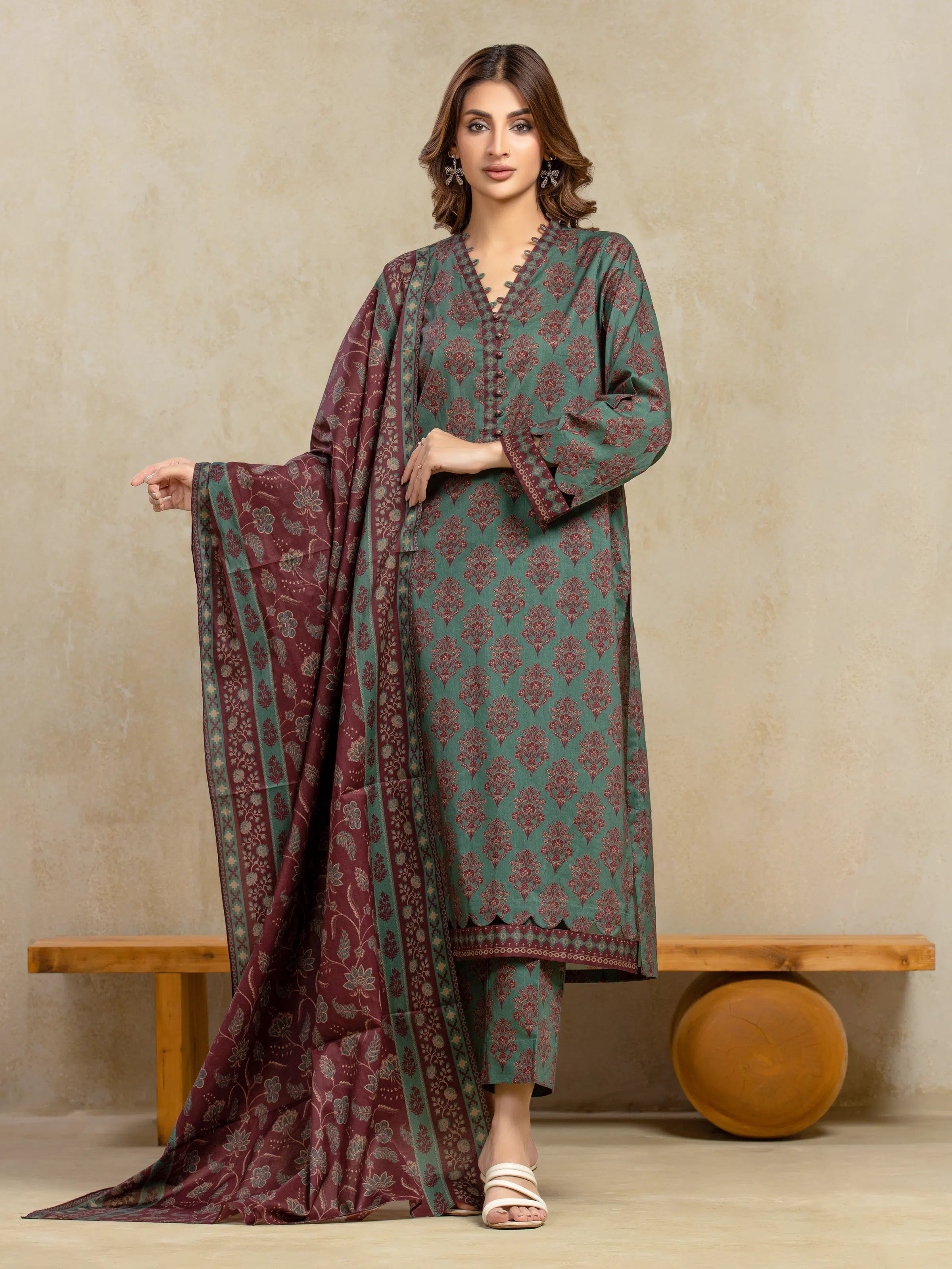 Edenrobe Unstitched Dark Green Printed Khaddar 3 Piece