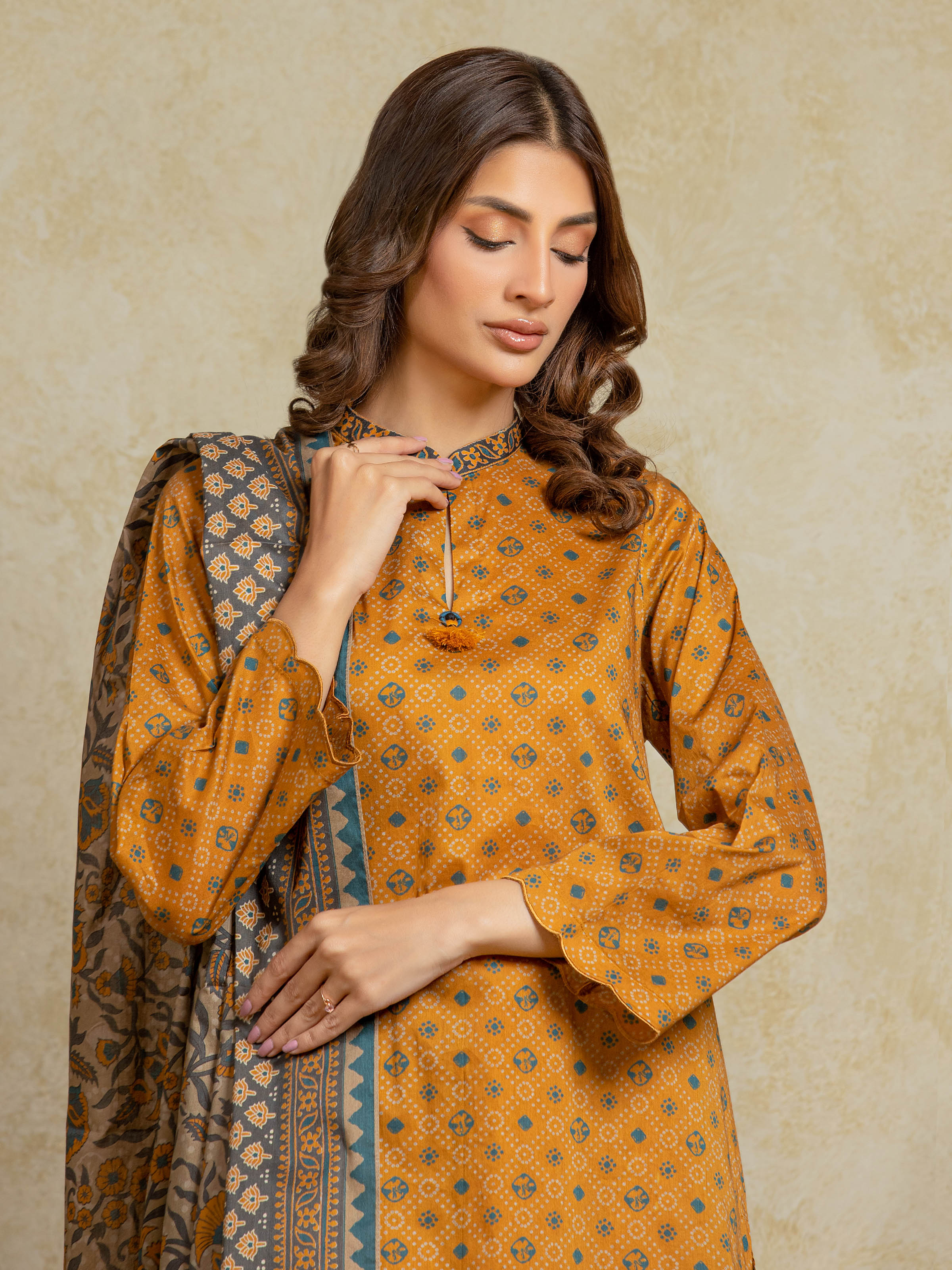 Edenrobe Unstitched Mustard Printed Khaddar 3 Piece