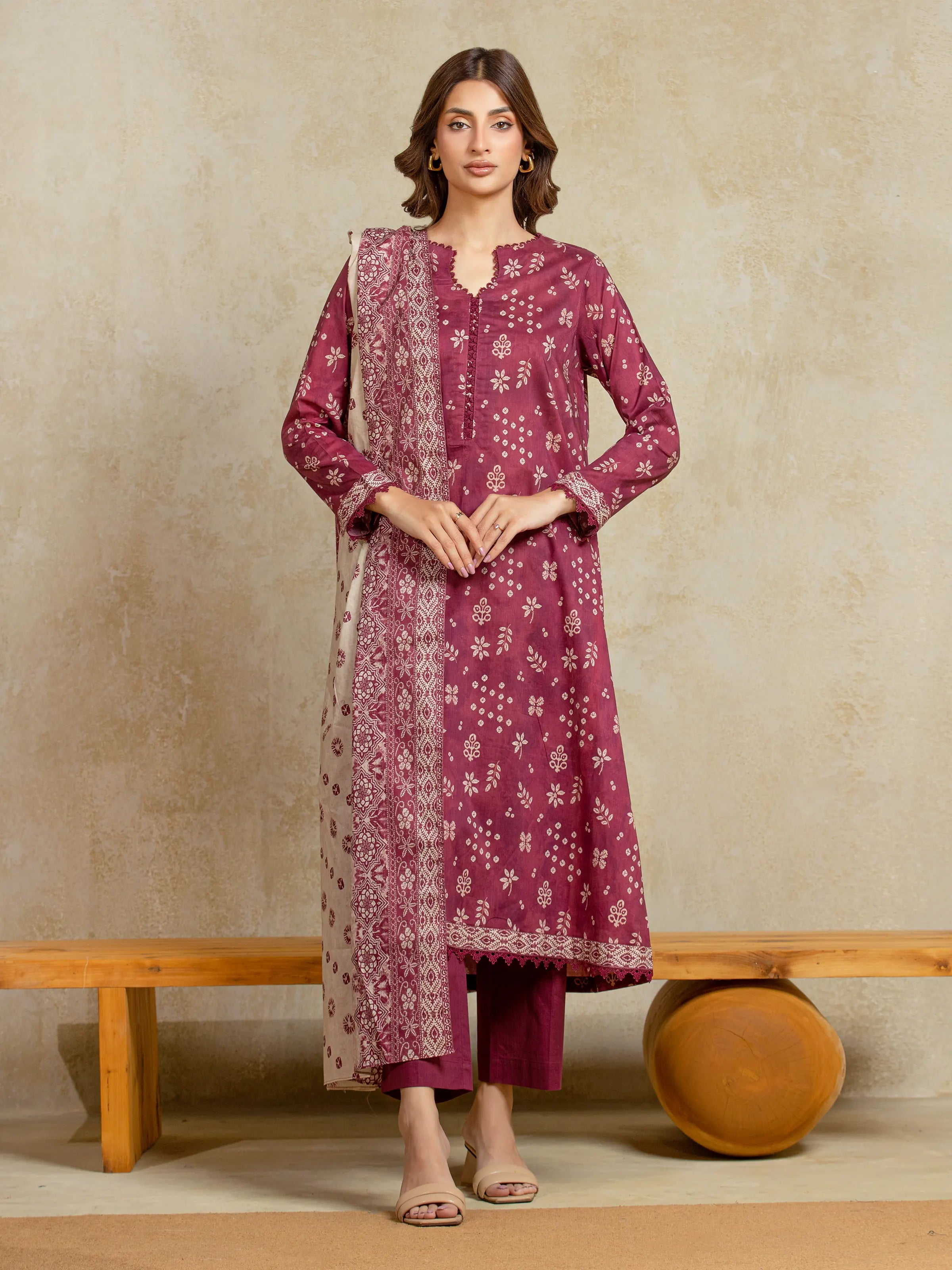 Edenrobe Unstitched Magenta Printed Khaddar 3 Piece