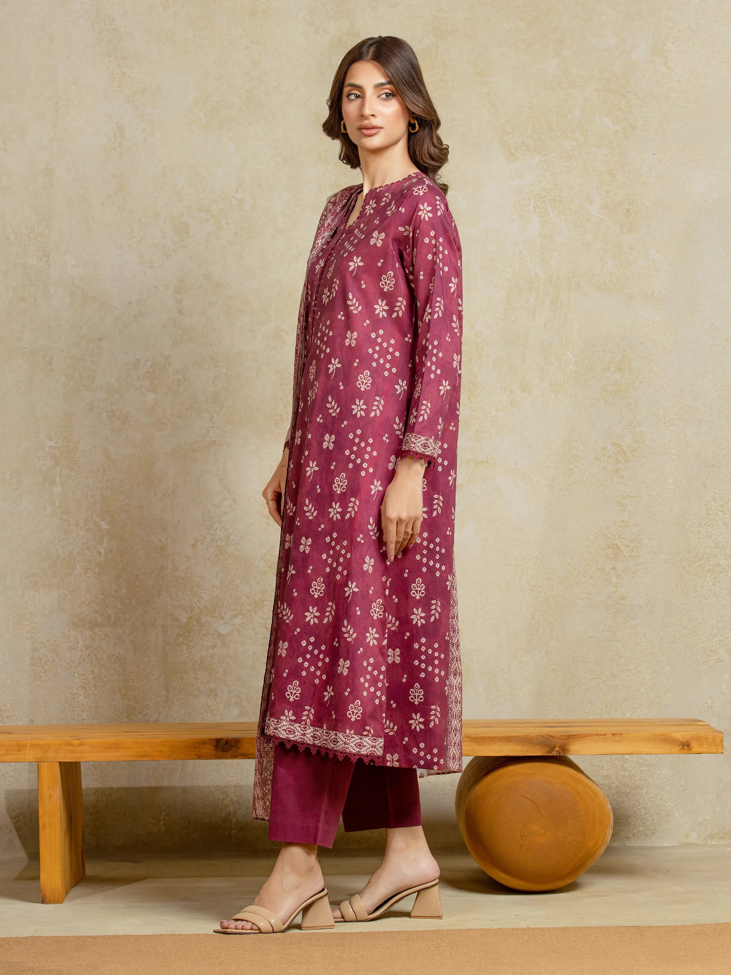 Edenrobe Unstitched Magenta Printed Khaddar 3 Piece