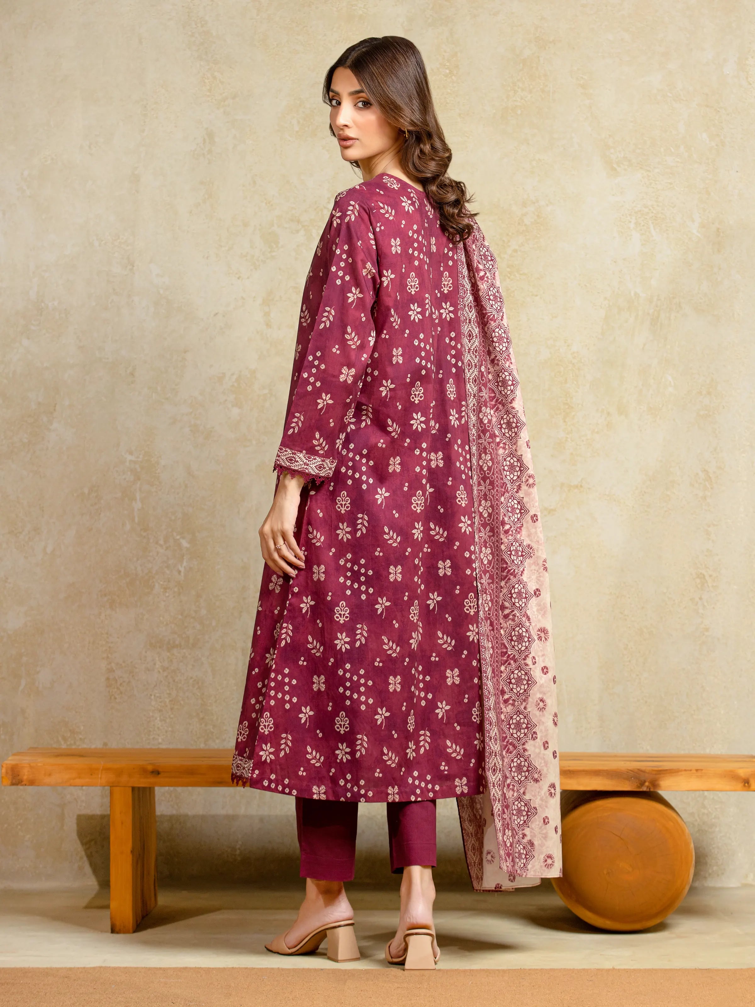 Edenrobe Unstitched Magenta Printed Khaddar 3 Piece