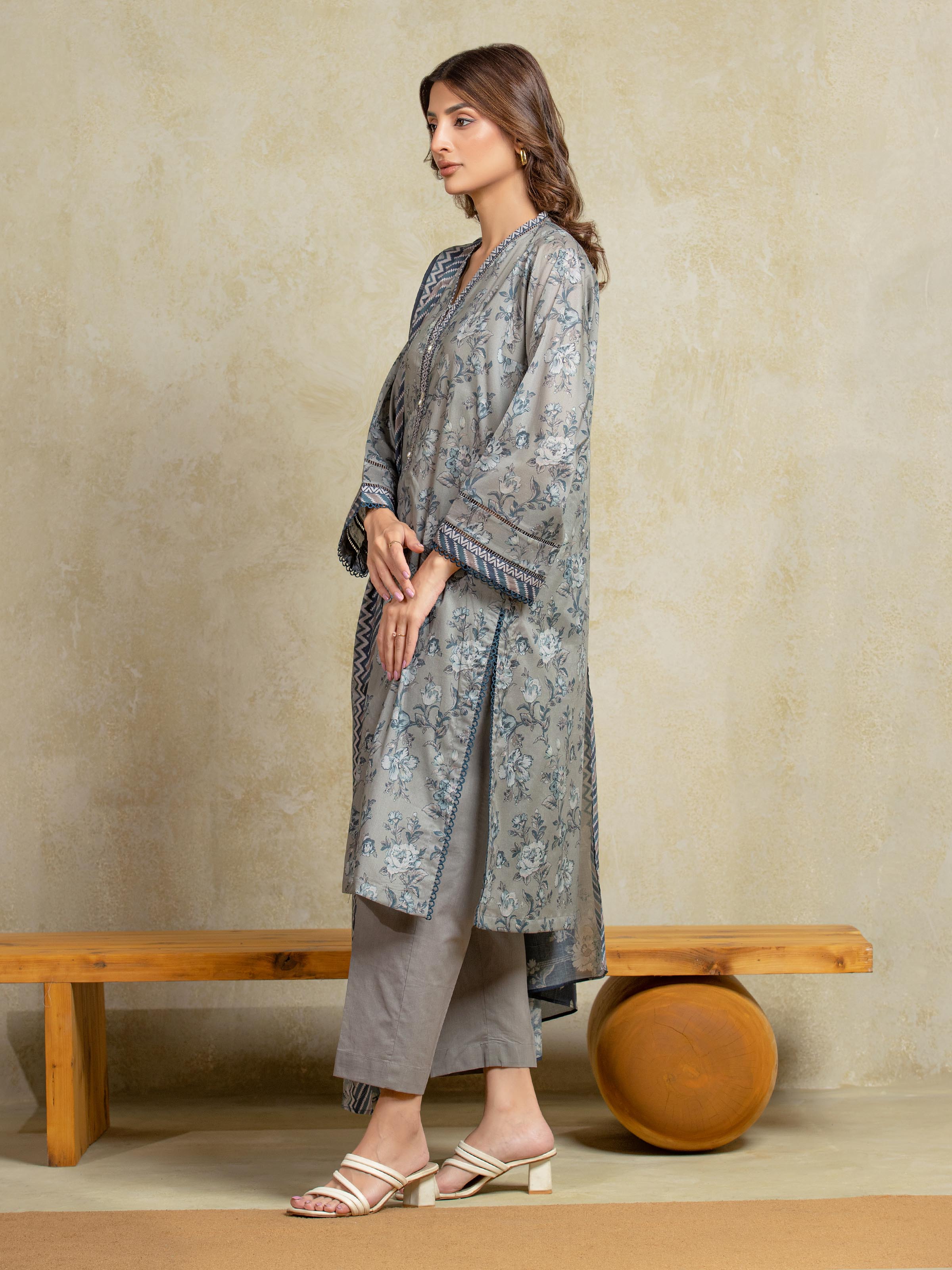 Edenrobe Unstitched Grey Printed Khaddar 3 Piece