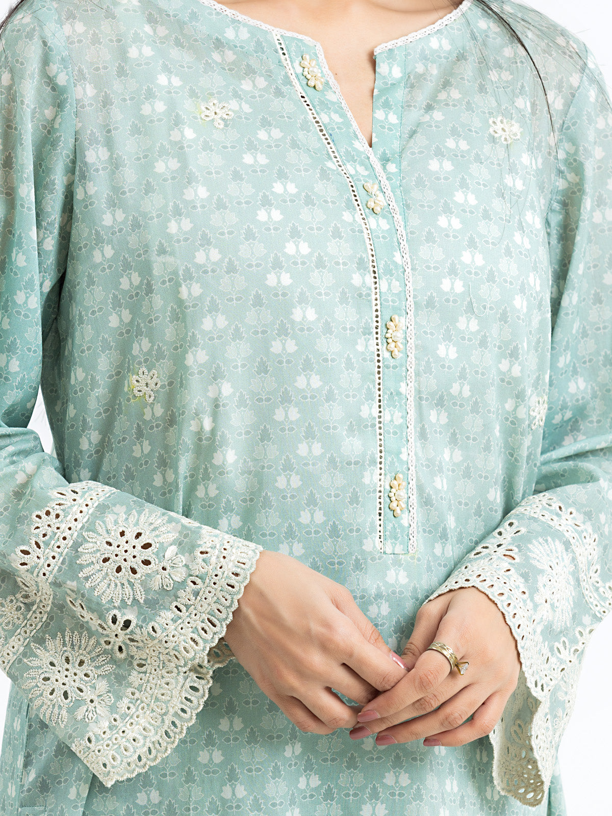 ED-Pret 3Pc Embroidered Lawn Suit