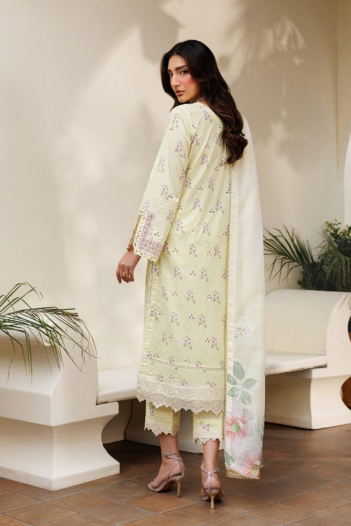 Zarif Pret Printed Lawn DAAHR