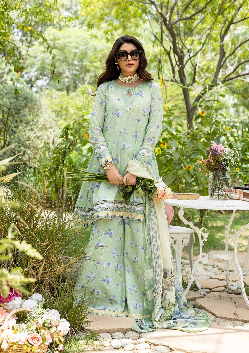 Elaf Premium Printed Lawn Suits Unstitched 3 Piece ECD-2B BASILE