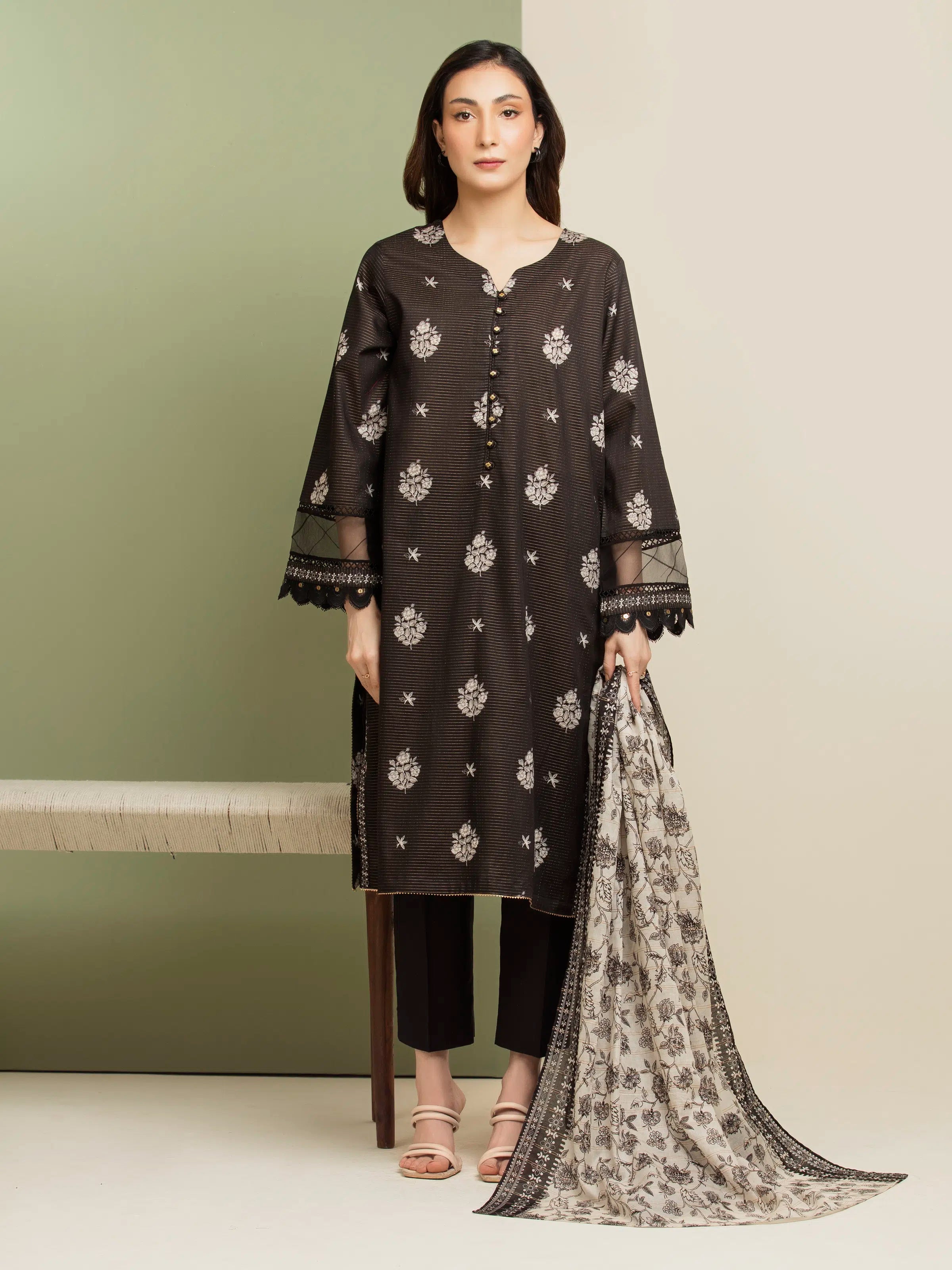 Edenrobe Unstitched Black Printed Zari Lawn 3 Piece
