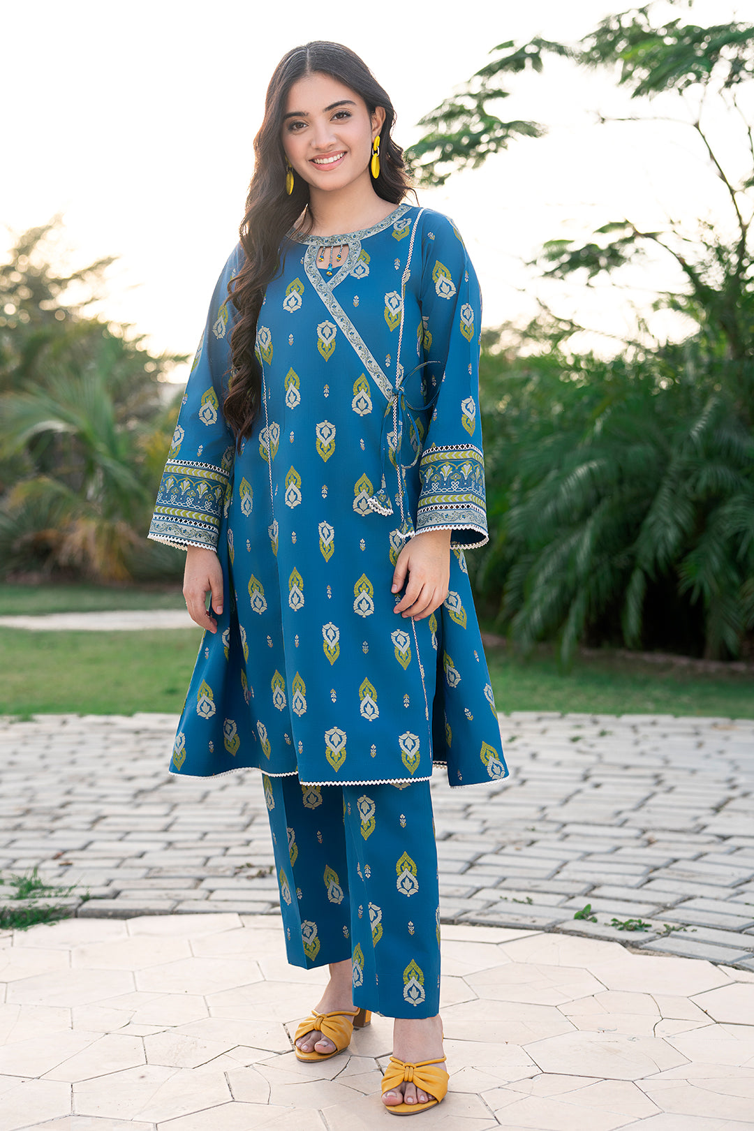 MC-Angrakha style printed frock and trouser