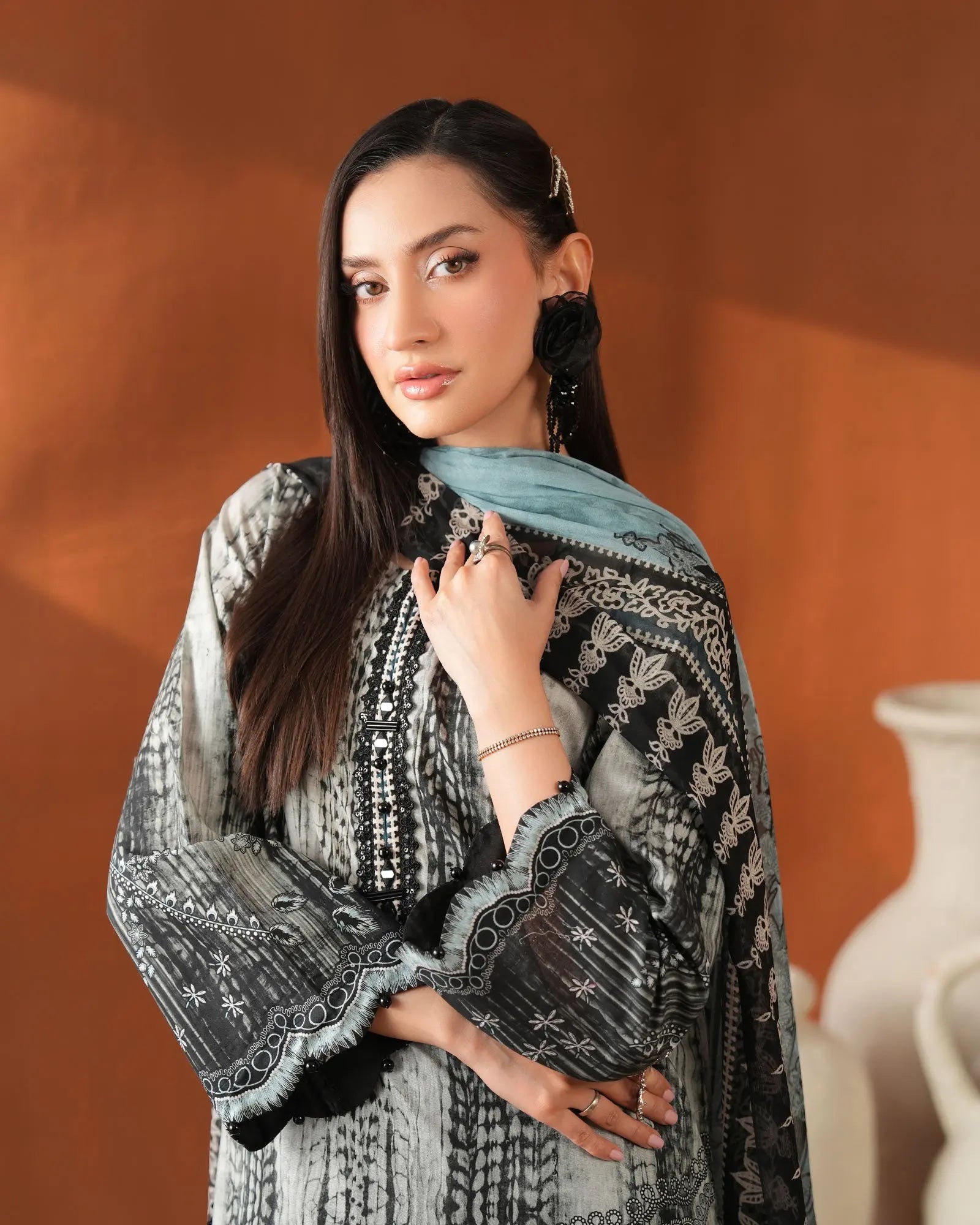 SP-3-Piece Ready-to-Wear Lawn Suit