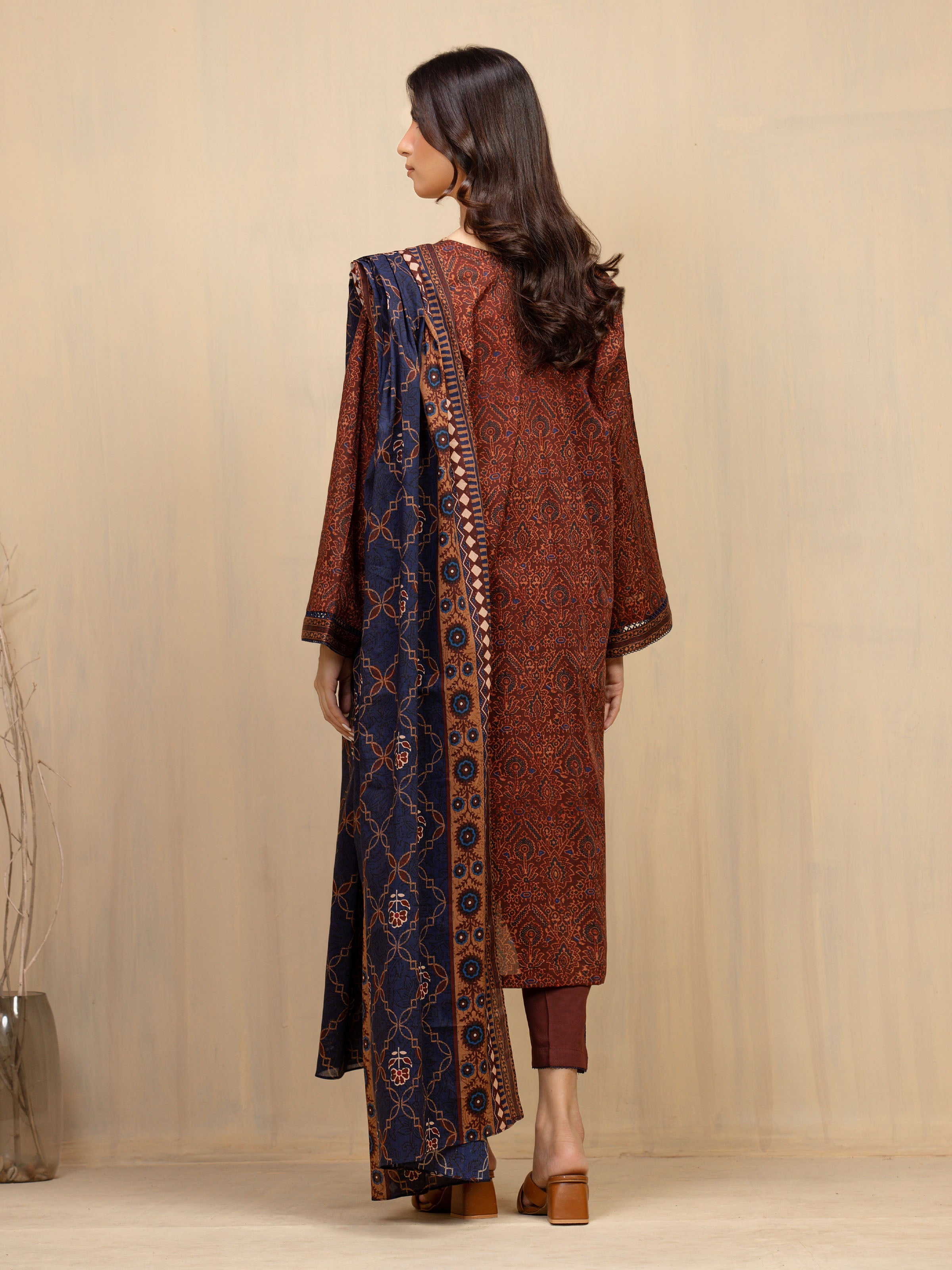 Edenrobe Unstitched Dark Brown Printed Khaddar 3 Piece
