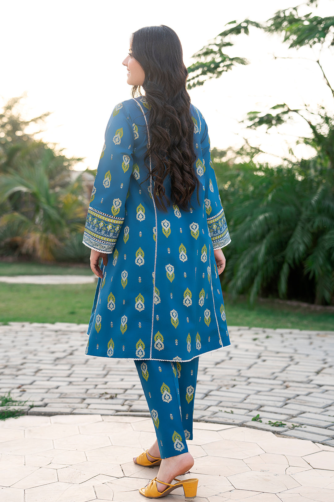 MC-Angrakha style printed frock and trouser