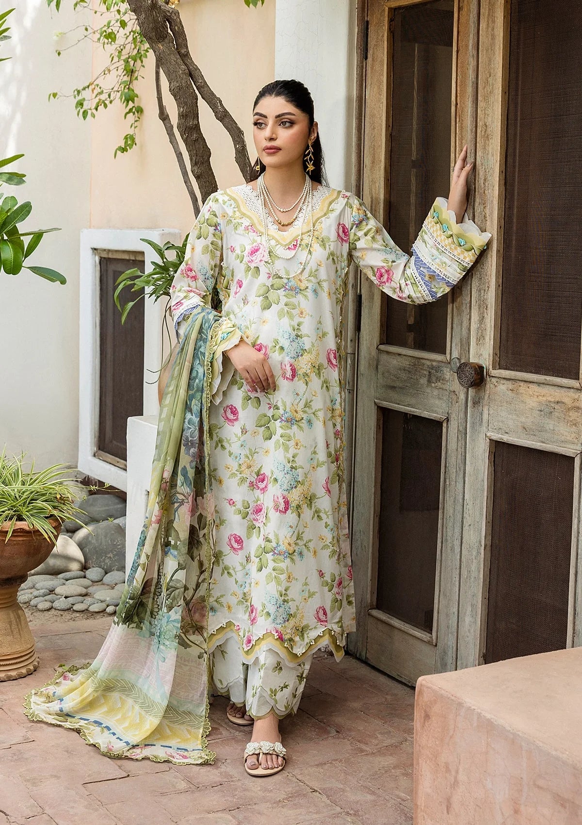 Elaf Premium Printed Lawn Suits Unstitched 3 Piece -ECD-5A GLADIOLUS GRACE