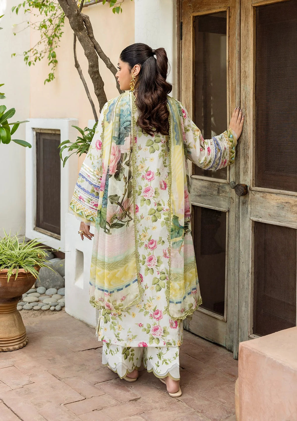 Elaf Premium Printed Lawn Suits Unstitched 3 Piece -ECD-5A GLADIOLUS GRACE