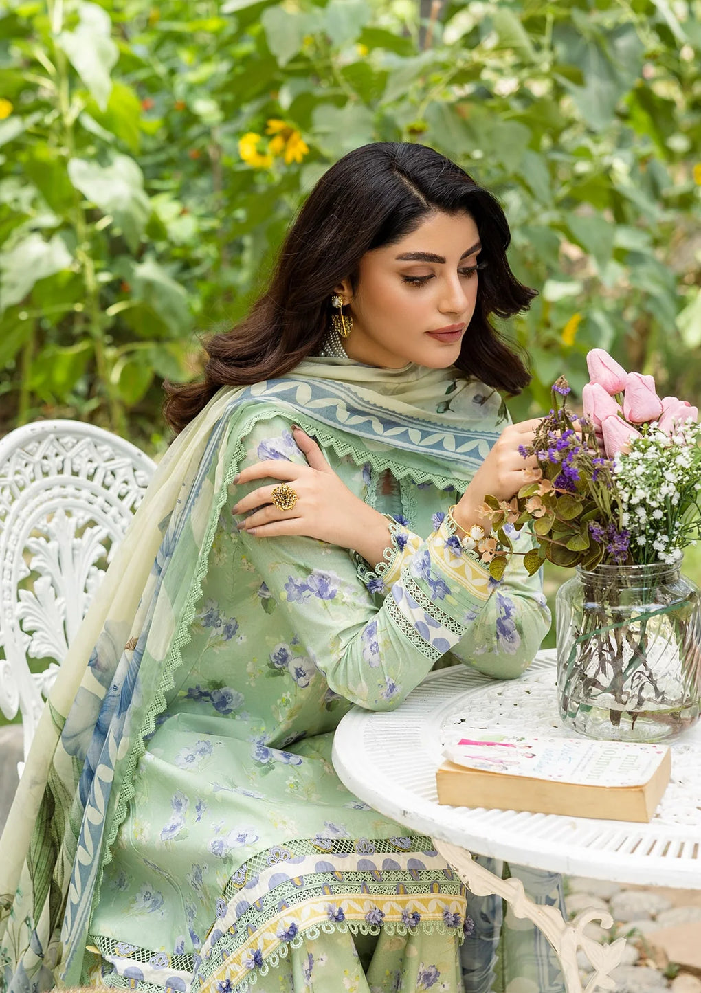 Elaf Premium Printed Lawn Suits Unstitched 3 Piece ECD-2B BASILE