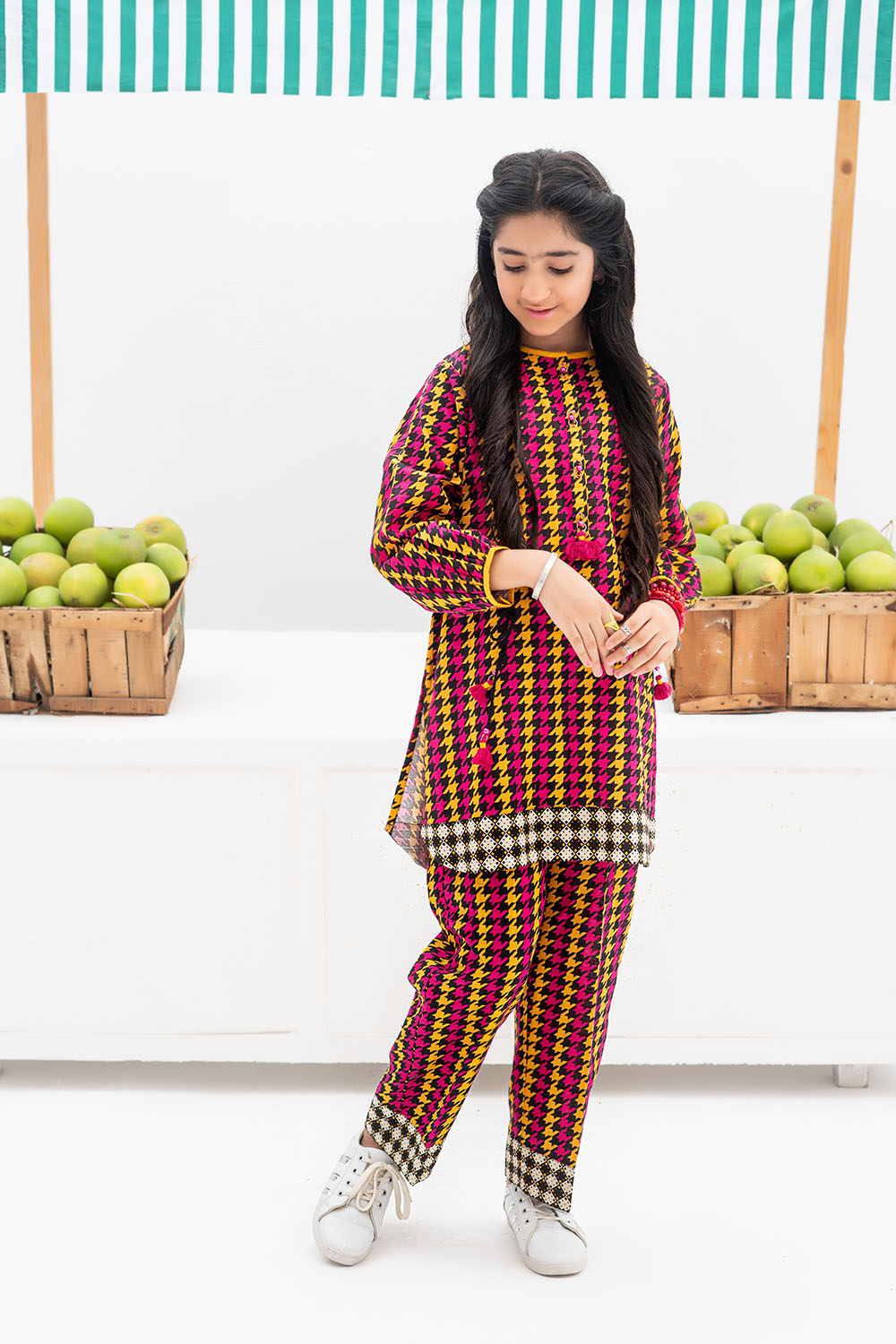 Senorita-Black & Multicolor | Casual 2 Piece Suit | Cotton Khaddar Printed