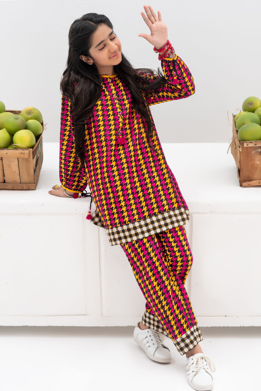 Senorita-Black & Multicolor | Casual 2 Piece Suit | Cotton Khaddar Printed