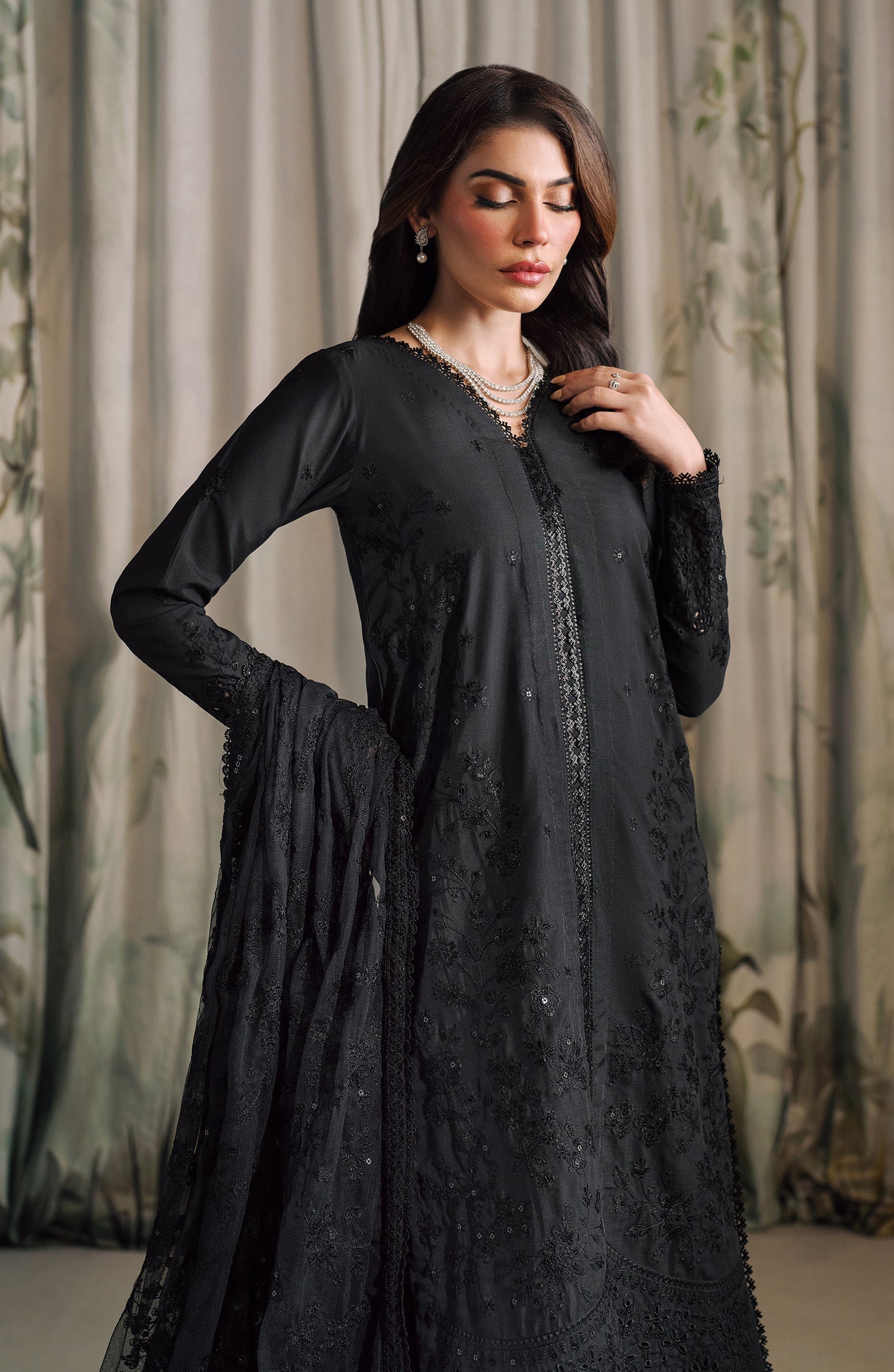 Zarif Embroidered Raw Silk Unstitched 3Pc Suit ZRF-RW-02