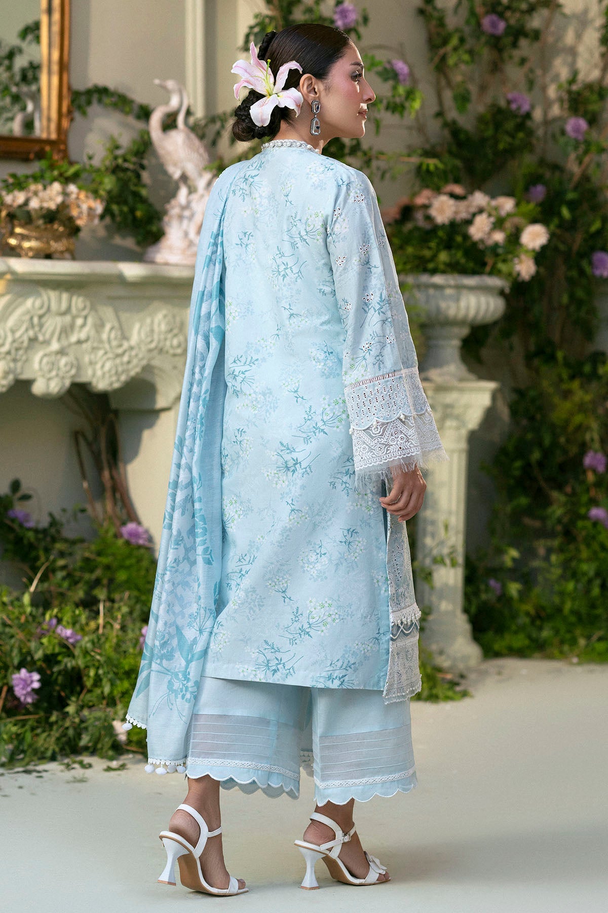 LAVENDER EMBROIDERED LAWN UNSTITCHED
