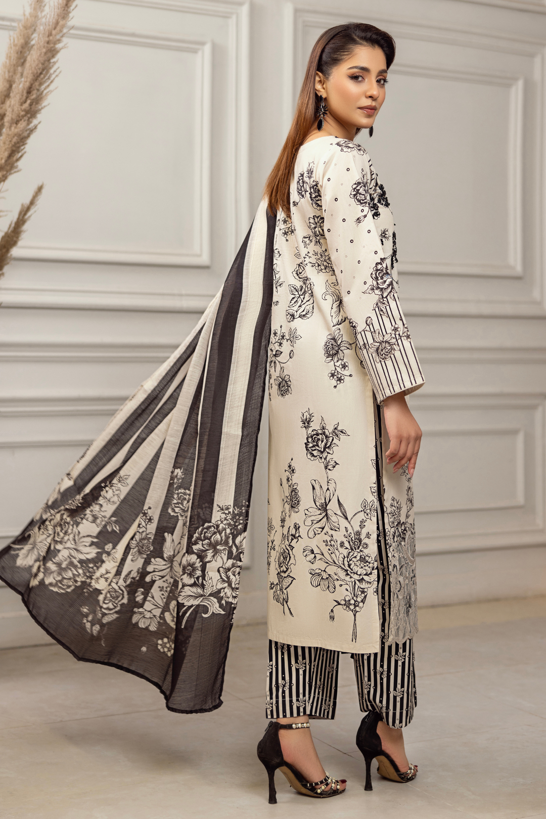 Zeenat Pret Paragon - 3PC PRINTED DRESS