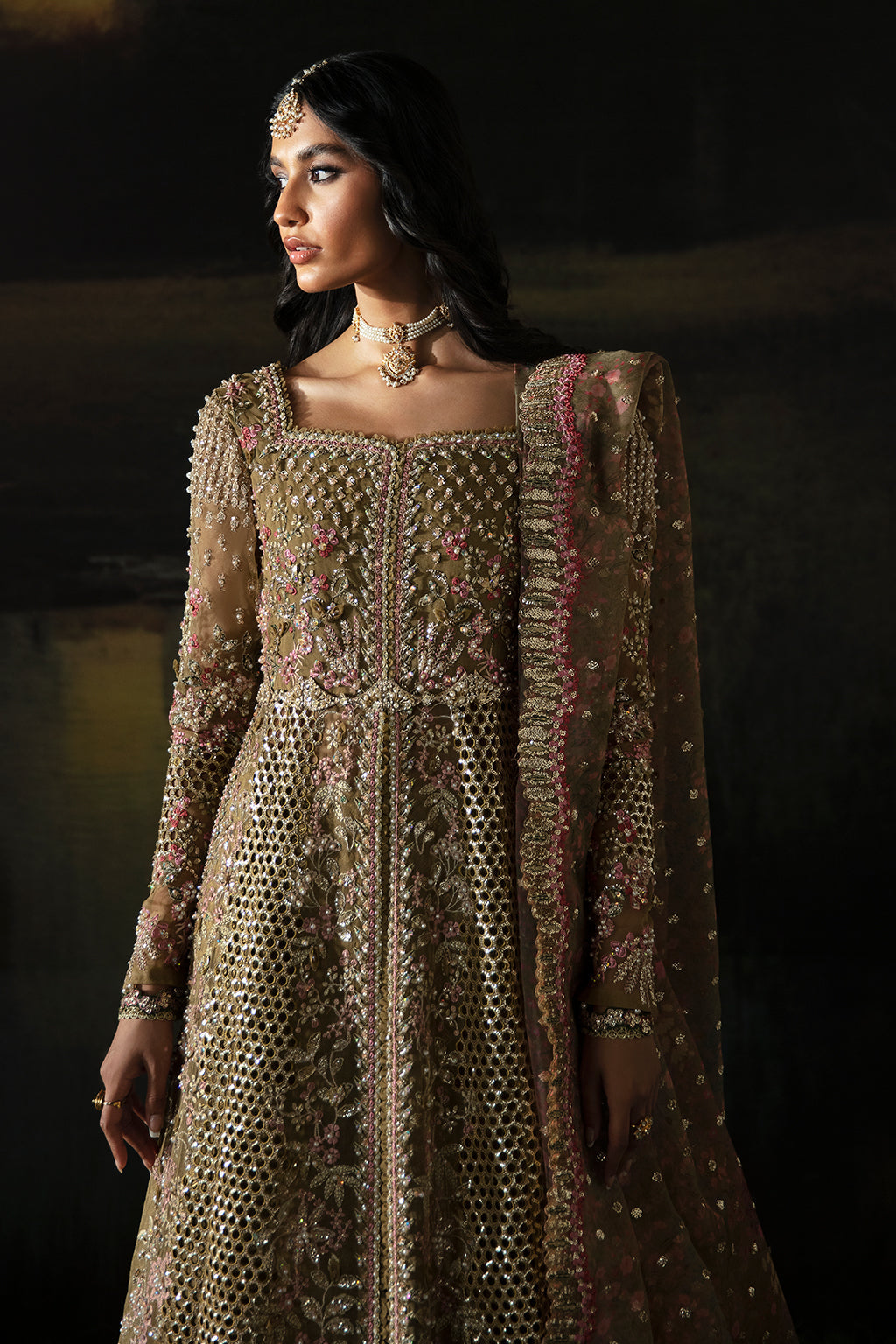 Afrozeh Embroidered Organza Unstitched 3Pc Suit AFH-24-01 SUHANA