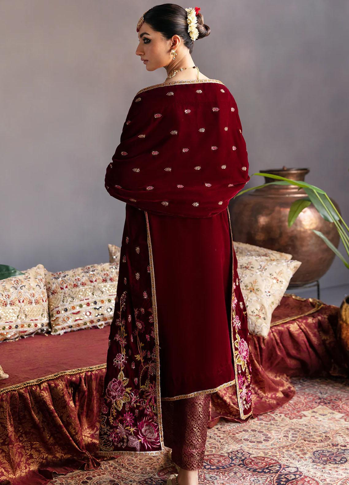 Makhmal By Emaan Adeel Embroidered Velvet Suits Unstitched 3 Piece  MK-02 Roshanay - Luxury Winter Collection
