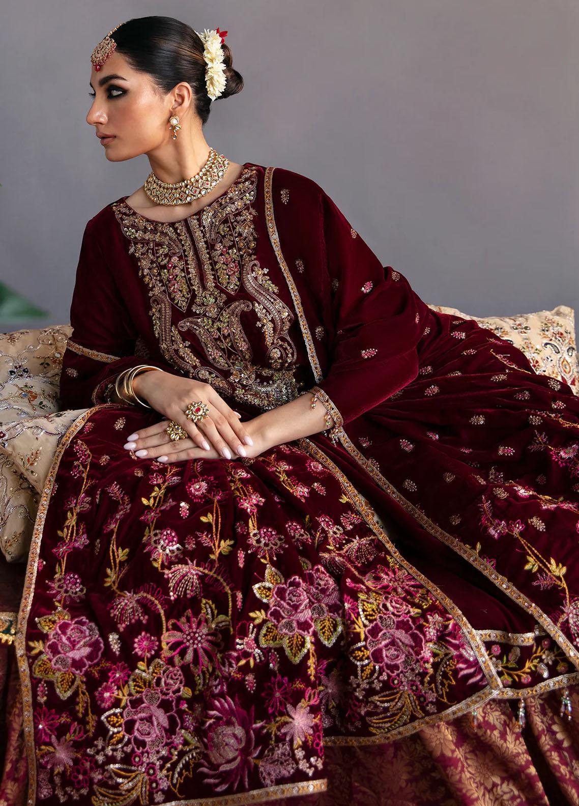Makhmal By Emaan Adeel Embroidered Velvet Suits Unstitched 3 Piece  MK-02 Roshanay - Luxury Winter Collection